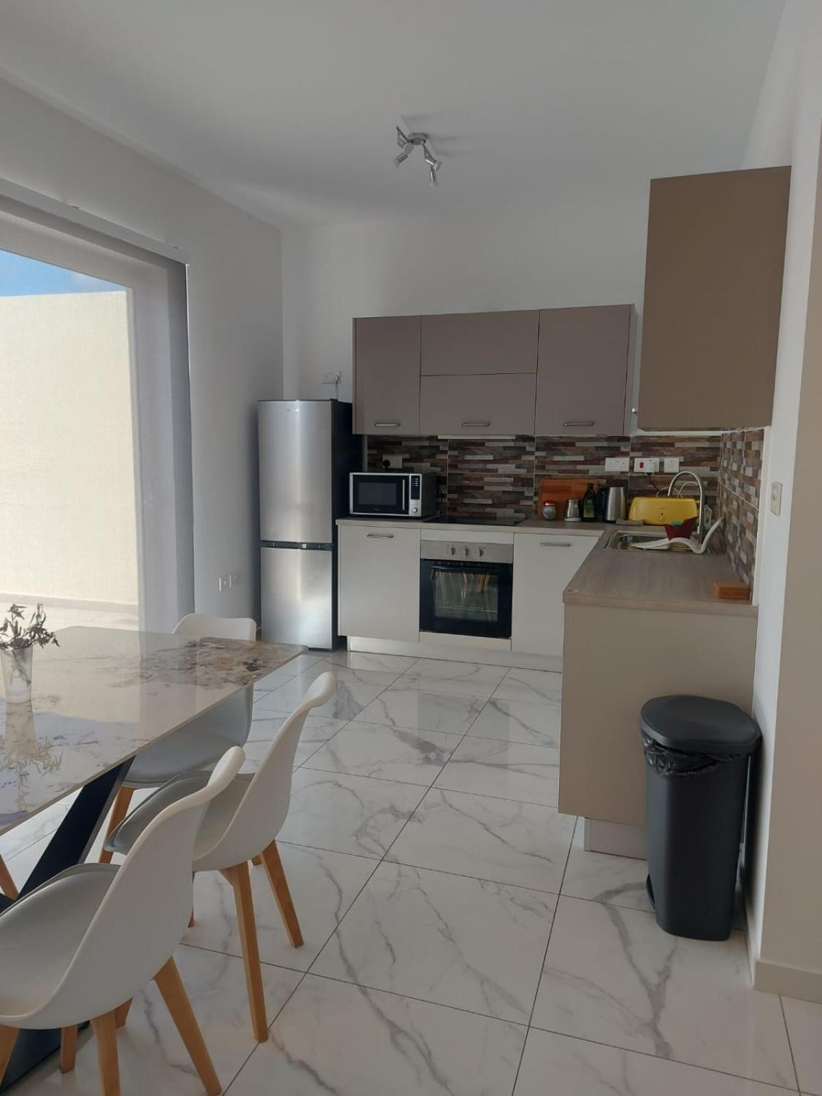 Central Apartment In Swieqi Is-Swieqi Kültér fotó